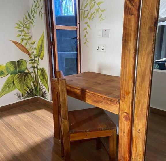 스탠다드 룸 풀장 전망, Waka Waka