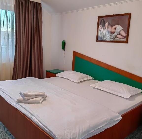 Номер Deluxe с Балконом, Pensiunea Stejarul