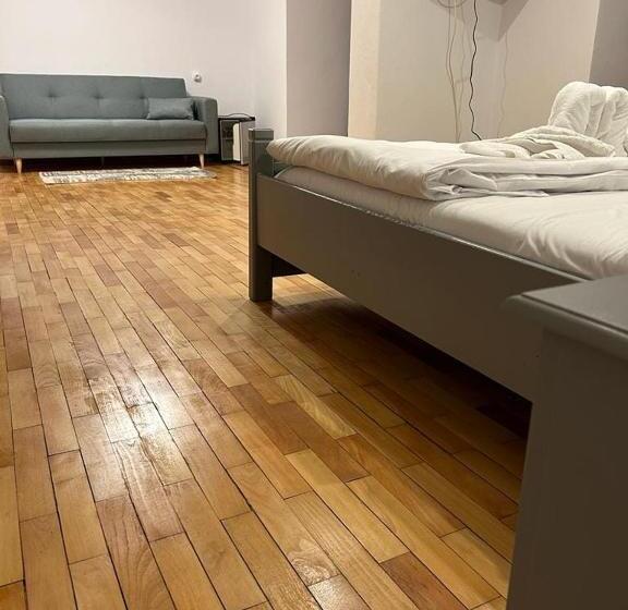 Люкс, Pensiunea Stejarul