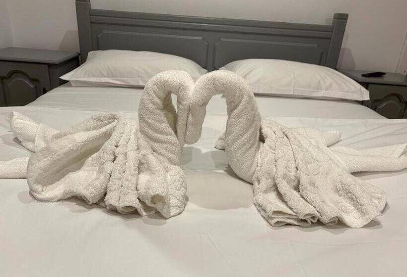 Люкс, Pensiunea Stejarul