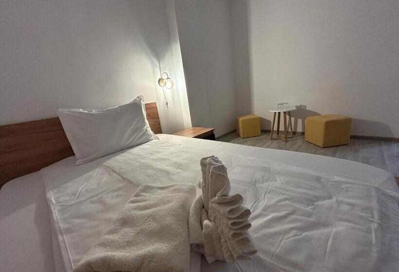 Номер Стандарт, Pensiunea Stejarul