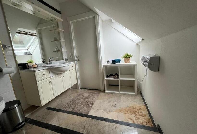 四人标准间, Isa S Appartement