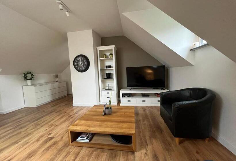اتاق استاندارد چهار تخته, Isa S Appartement