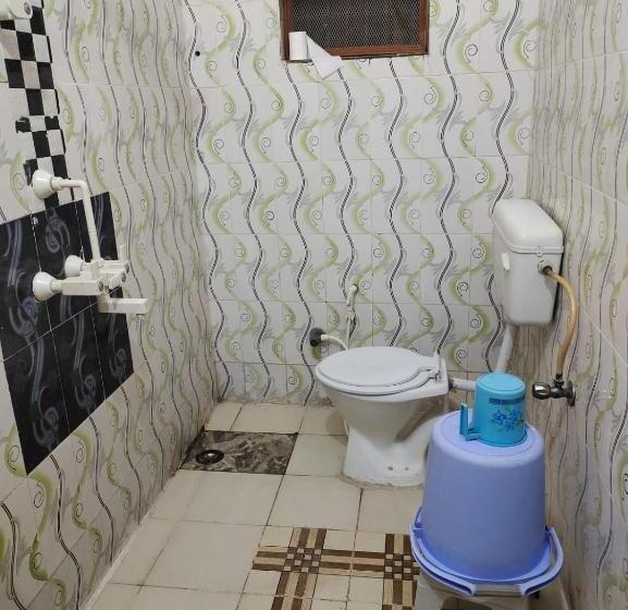 Perhehuone, Krishna Dhaam Bungalow Goverdhan, Mathura