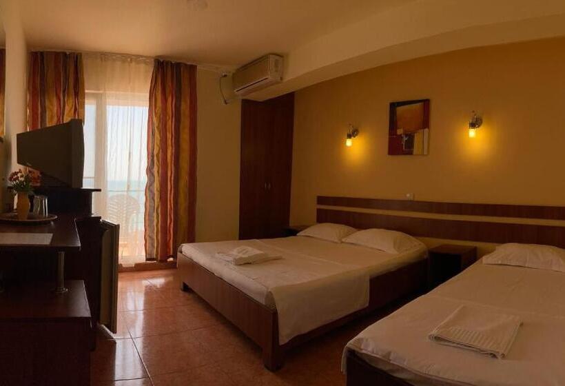 Triple Room Sea View, Vila Libra Costinesti