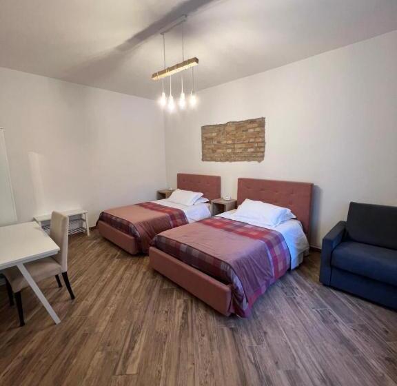 Номер Стандарт Трехместный, Zelia Rooms