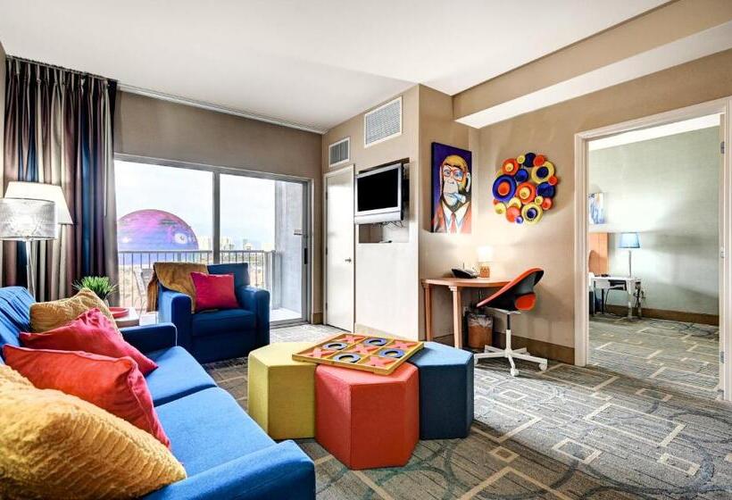 آپارتمان 1 خوابه با بالکن, Sphere In Hd!   1br Private Retro Condo With Premium Views