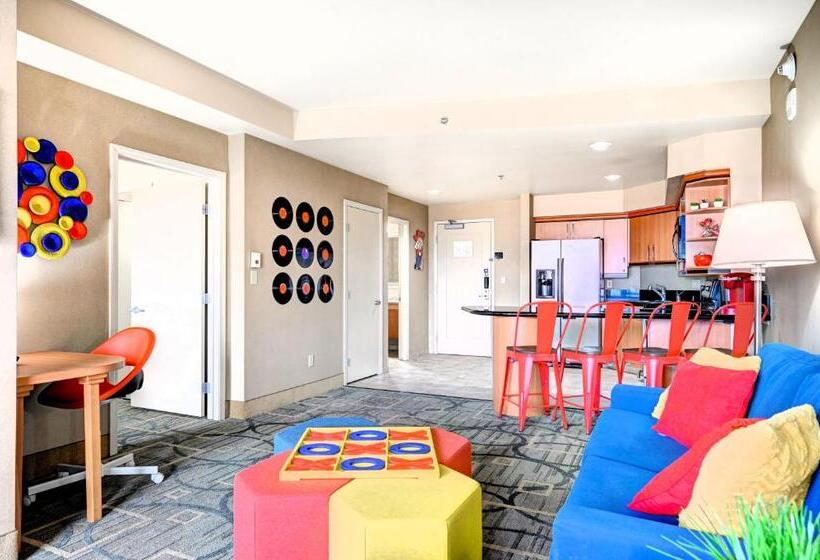 带1个卧室的带阳台的公寓, Sphere In Hd!   1br Private Retro Condo With Premium Views