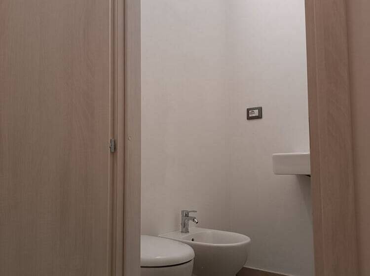 اتاق استاندارد سه نفره, B&b Napoli Fuorigrotta