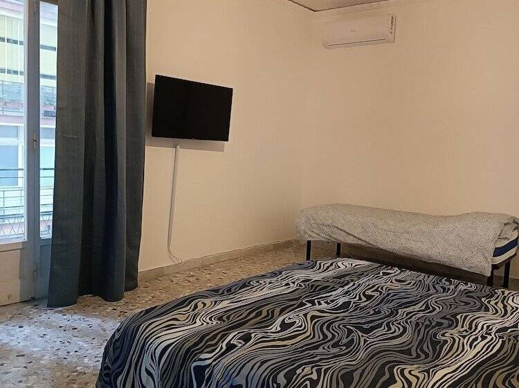 اتاق استاندارد سه نفره, B&b Napoli Fuorigrotta