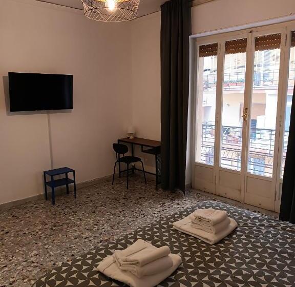 اتاق استاندارد, B&b Napoli Fuorigrotta