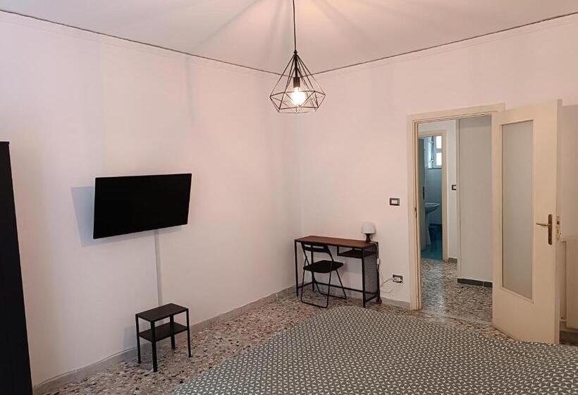 Standard room with outdoor bath, B&b Napoli Fuorigrotta