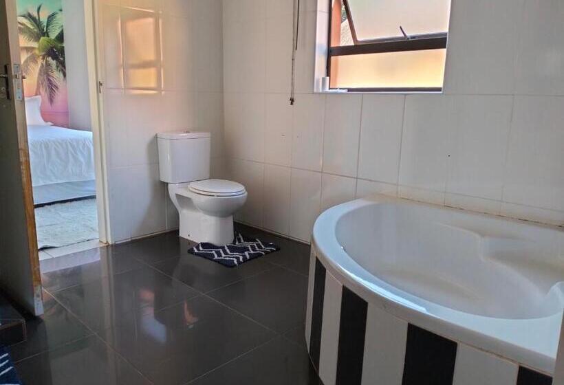 Ortak Banyolu Standart Oda, O&s Bnb