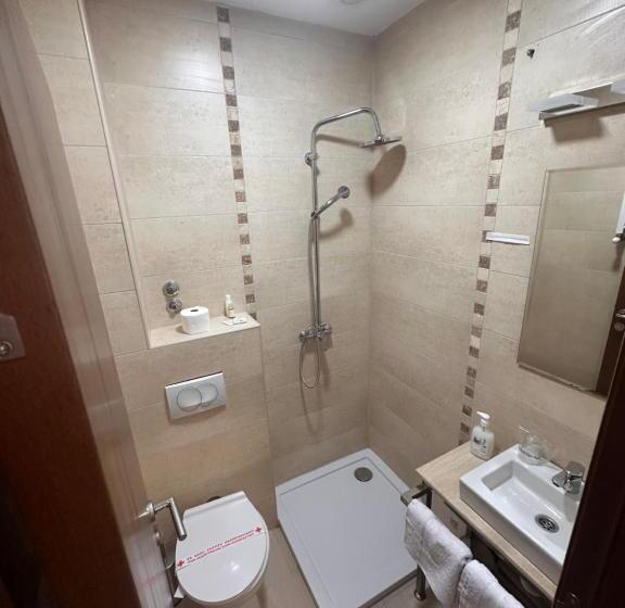 اتاق استاندارد با چشم‌انداز دریاچه, Aqua Prenociste Palic