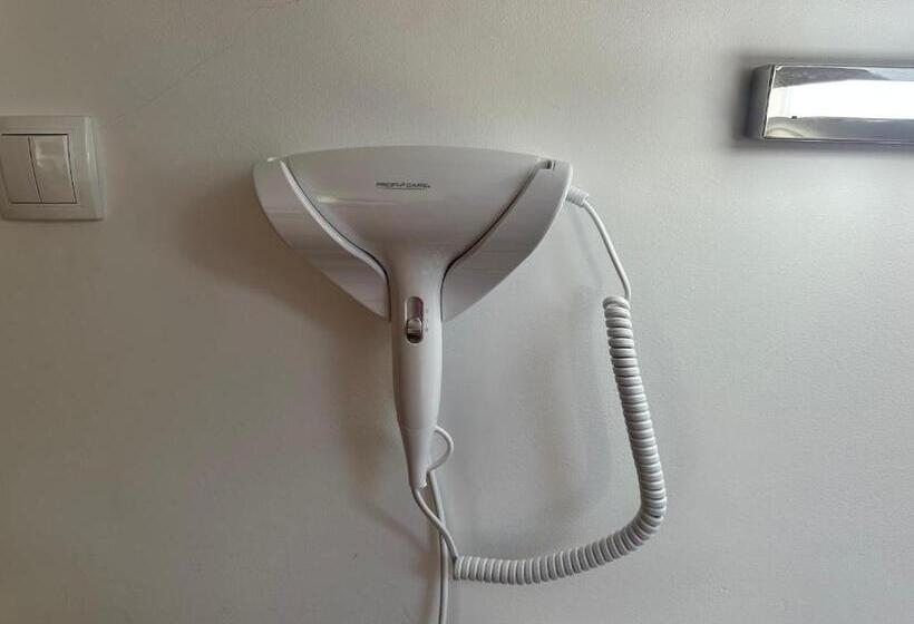 اتاق استاندارد چهار تخته, Aqua Prenociste Palic