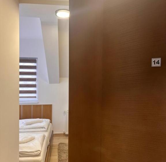 اتاق استاندارد با چشم‌انداز, Aqua Prenociste Palic