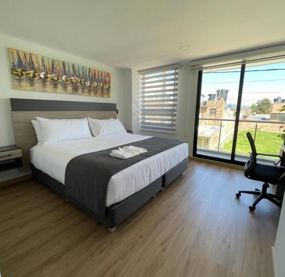 带大床的标准间, Salvatore