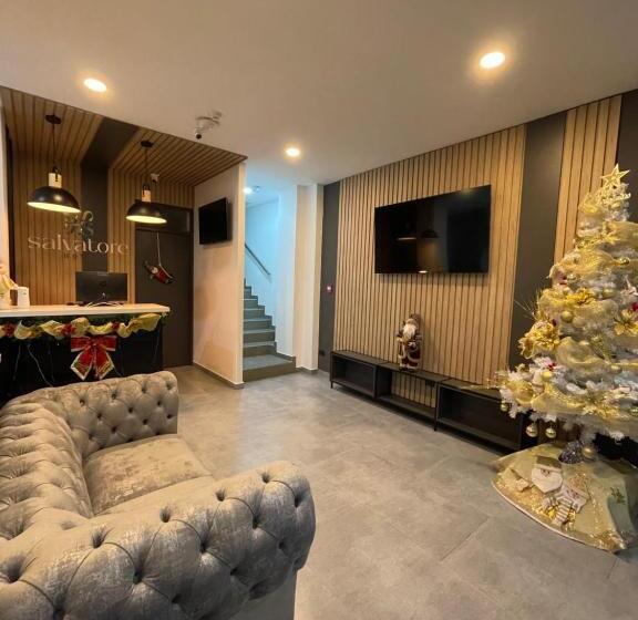 带2个双人床的标准工作室, Salvatore