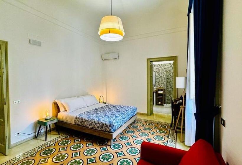 غرفة سوبيريور رباعية, Civico 43