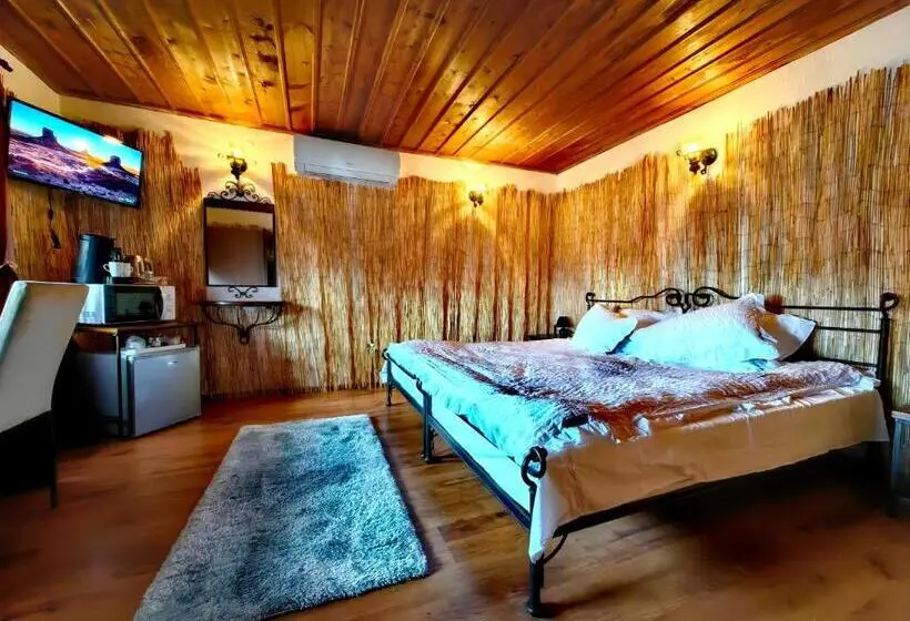 Standard-bungalow Puutarhanäkymä, Complex Arbanashki Style Panoramic View With Summer And Winter Terrace, Sauna, Children S And Adult