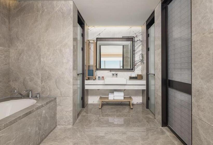 Люкс Премиум, Qingdao Marriott Hotel Jiaozhou