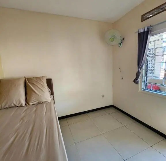 Camera Standard, Penginapan Pip Semarang