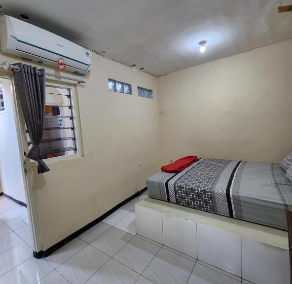 Superior Kamer, Penginapan Pip Semarang