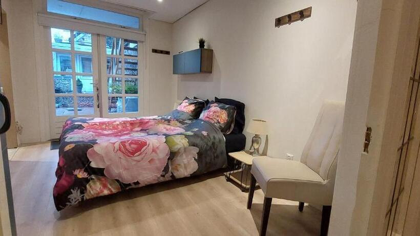四人标准间, B&b  T Morregaât