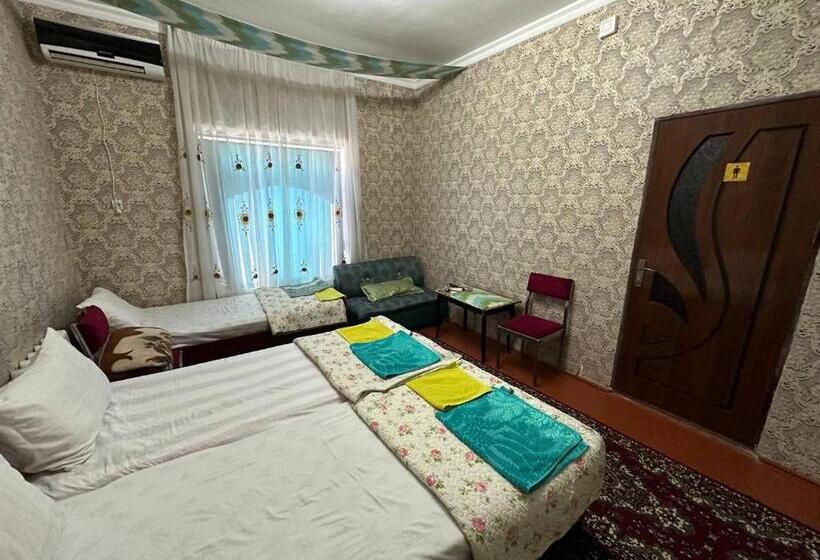 标准三人间, Al Arab