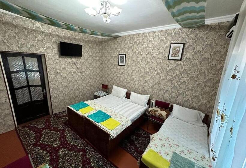 标准三人间, Al Arab