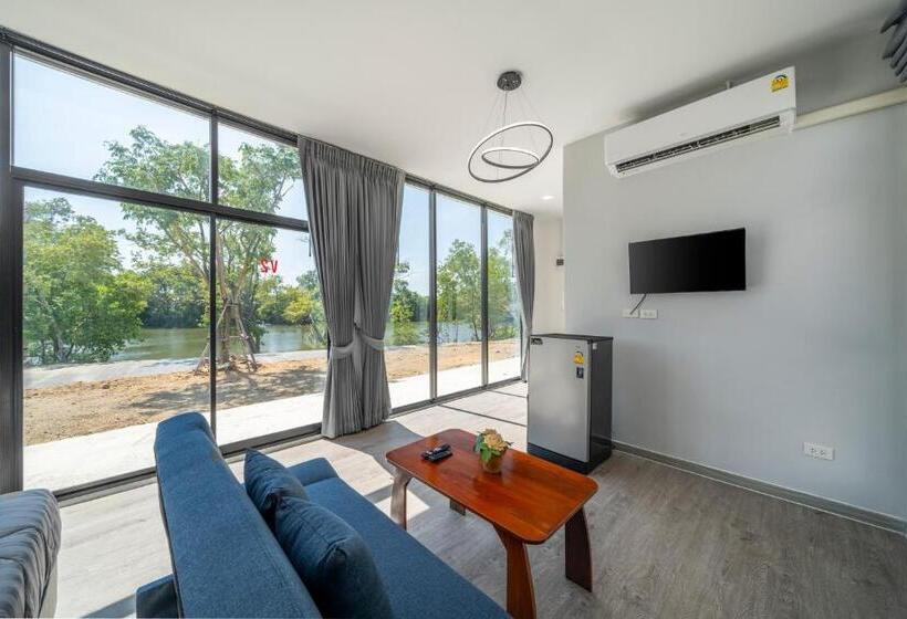 스탠다드 룸 킹사이즈 침대, Pran Riverside