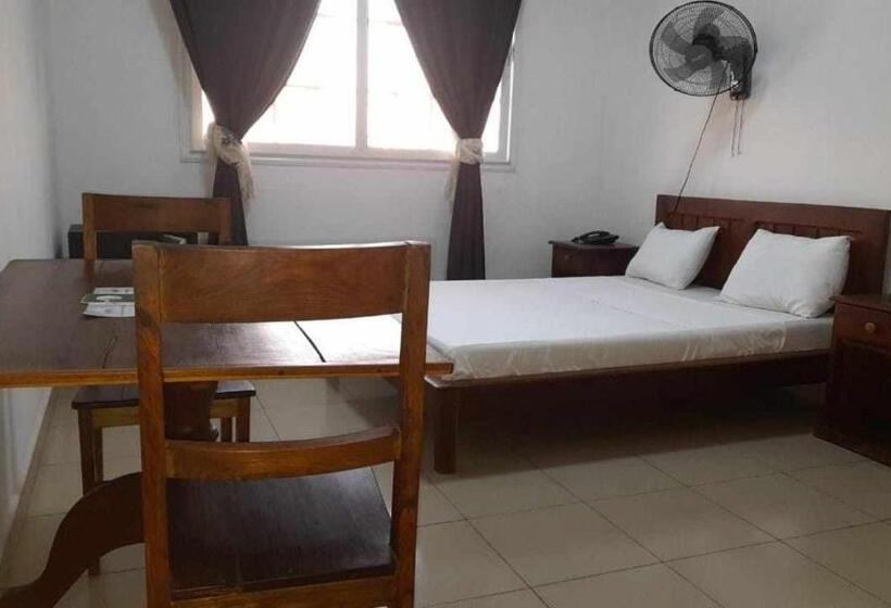 اتاق استاندارد, Raoof