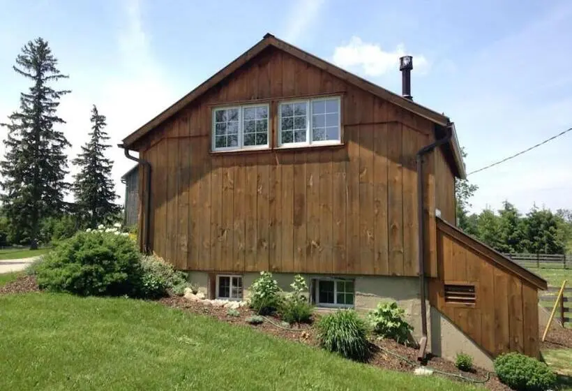 ２ベッドルームハウス, The Farm Shed Guelph Elora
