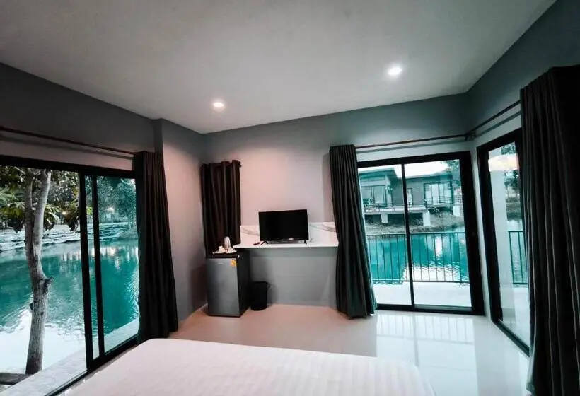 キングサイズベッドのデラックスルーム, Skybird Lake View Resort&camping Khaoyai