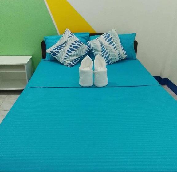 اتاق استاندارد با بالکن, Casa De Praxides Tourist Inn