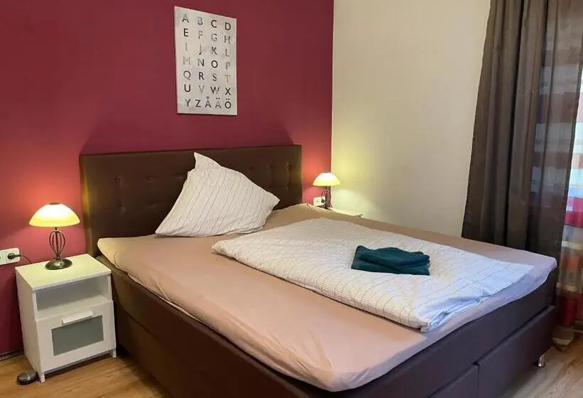 Standard Yhden Hengen Huone, Cochemer Arkaden