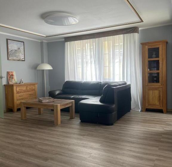 침실 3개 아파트, Cochemer Arkaden