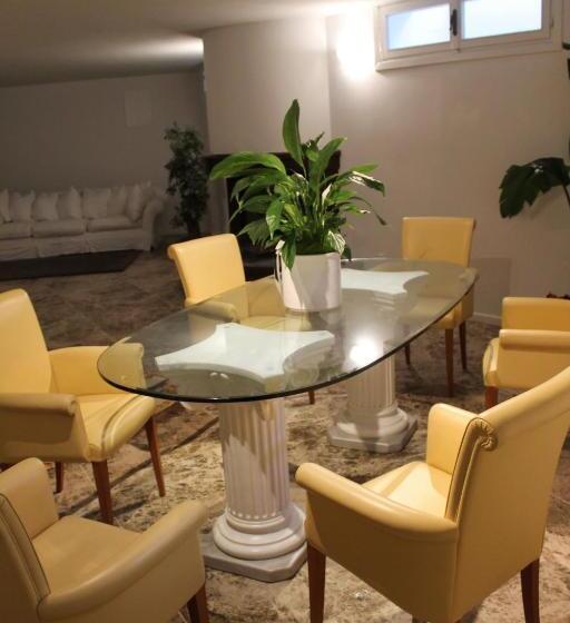 キングサイズベッドのスタンダードルーム, Villa Jasmine