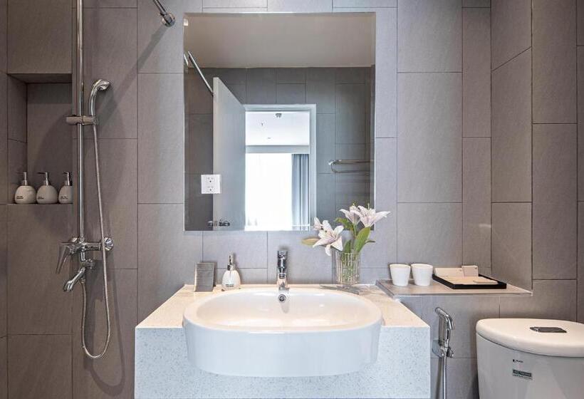 استودیوی استاندارد, M Village Lý Tự Trọng