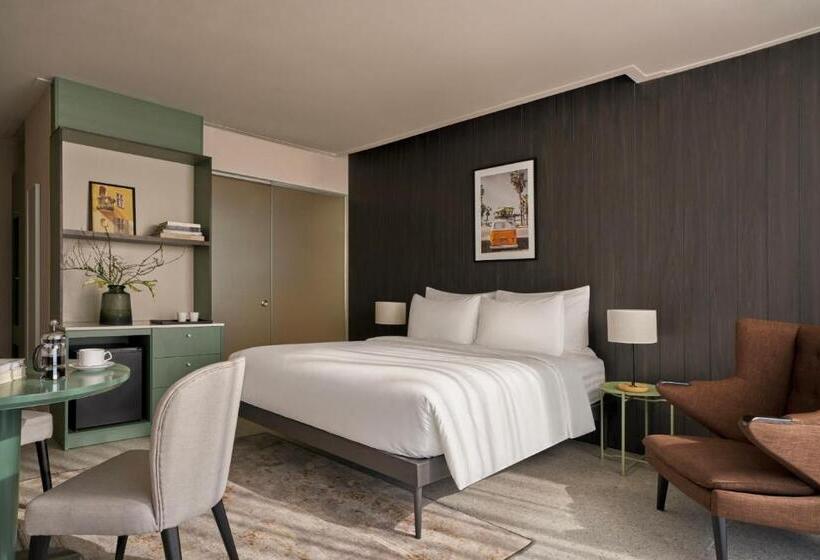 اتاق لوکس با بالکن, M Village Lý Tự Trọng