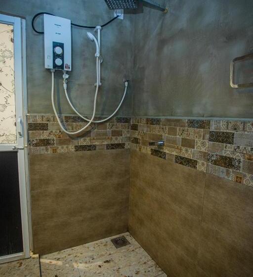 غرفة قياسية, Villa Risithenmi