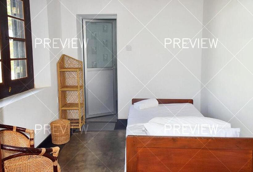 エコノミーシングルルーム, Villa Risithenmi