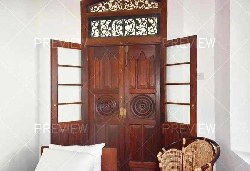 Economy Yhden Hengen Huone, Villa Risithenmi