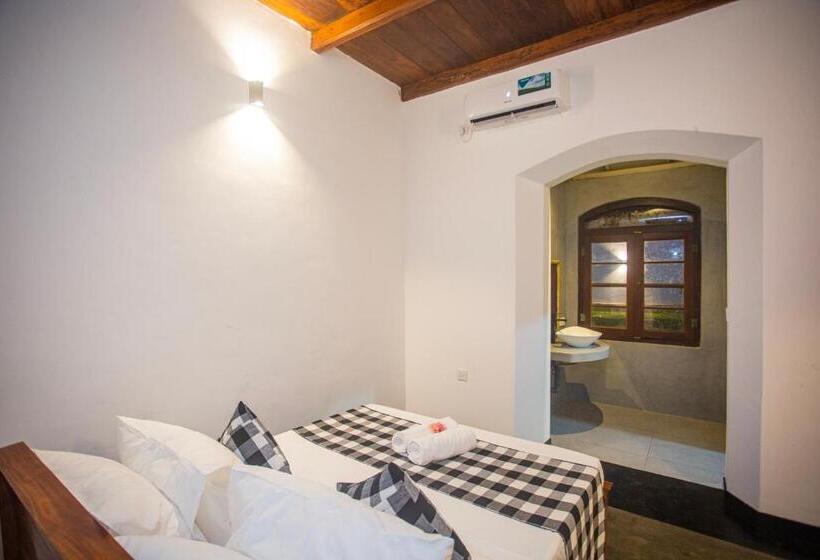 غرفة قياسية, Villa Risithenmi