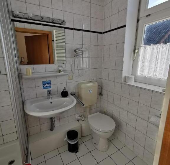이코노미 룸, Gasthaus Zur Riete