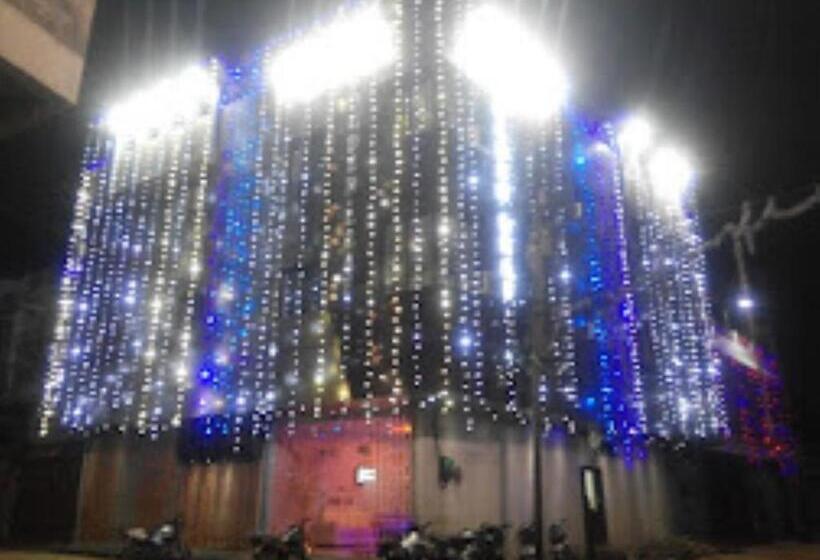 豪华房间, Golden Leaf , Sagar