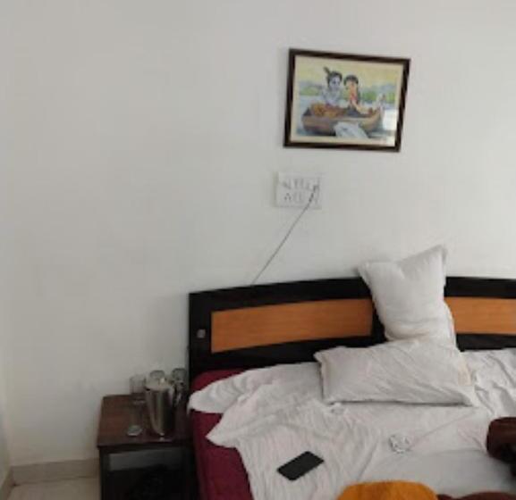 豪华房间, Golden Leaf , Sagar