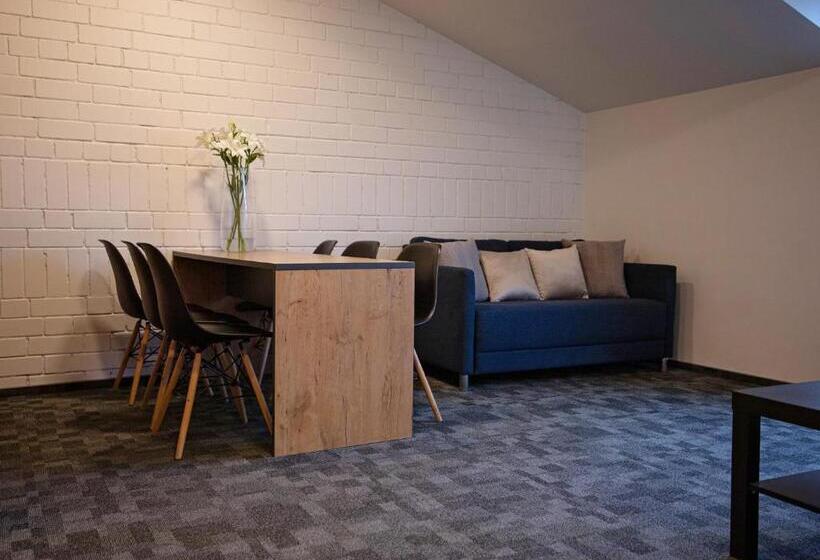 استودیوی لوکس, Loft Inn Self Check In