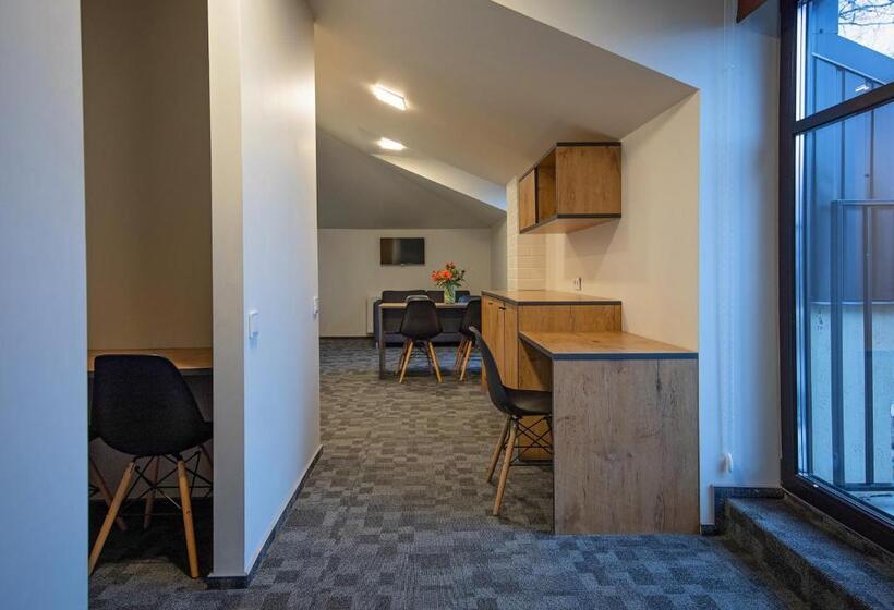 اتاق لوکس چهار تخته, Loft Inn Self Check In