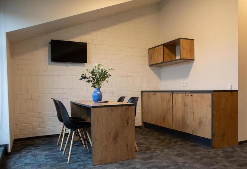 اتاق لوکس چهار تخته, Loft Inn Self Check In